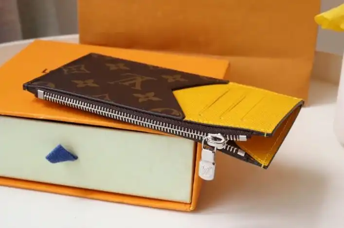 LV Wallets 4192D-0031