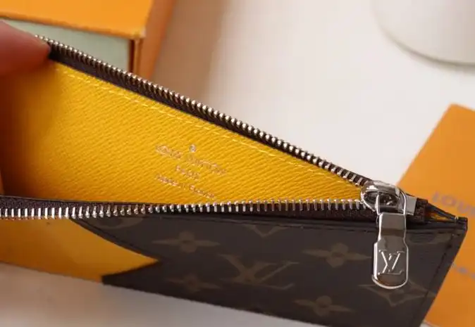 LV Wallets 4192D-0031