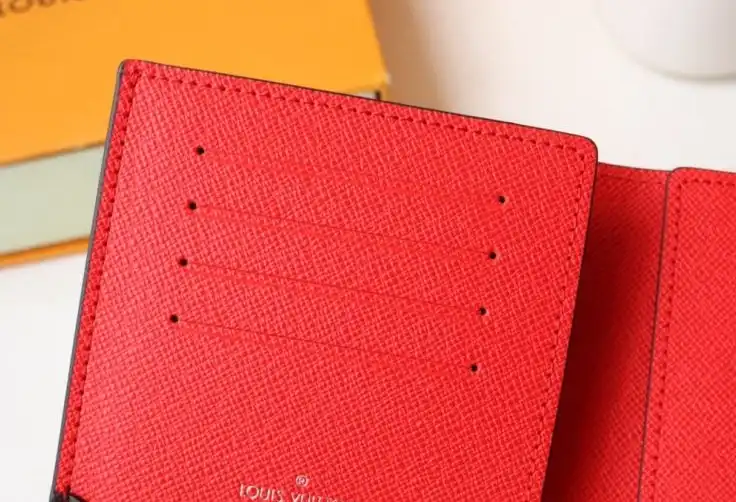LV Wallets 4192D-0032