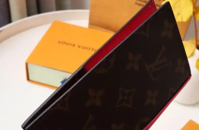 LV Wallets 4192D-0033