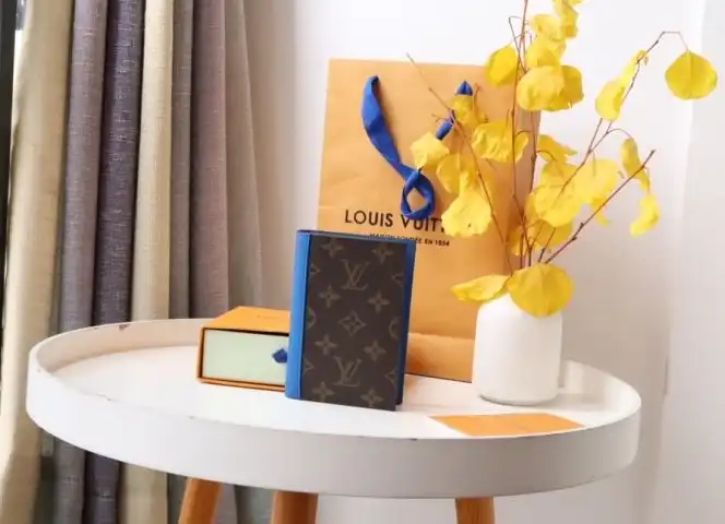 LV Wallets 4192D-0035