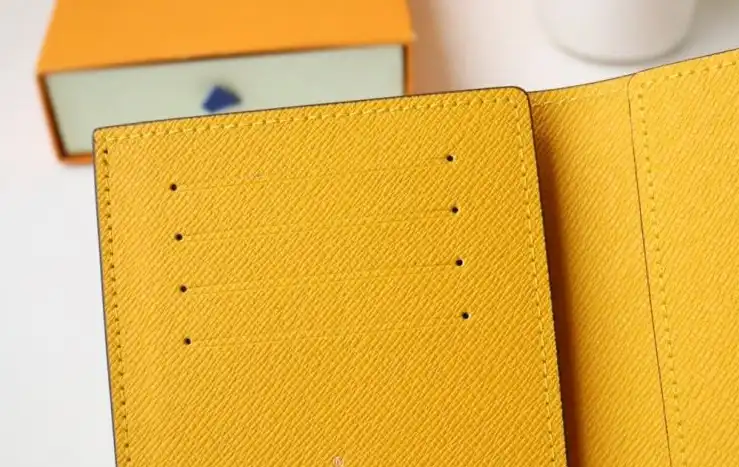LV Wallets 4192D-0036