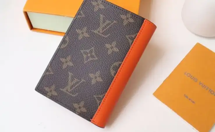 LV Wallets 4192D-0037