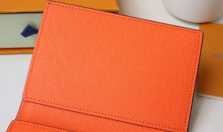 LV Wallets 4192D-0037
