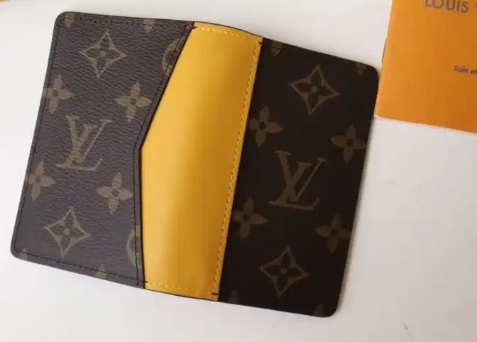 LV Wallets 4192D-0038