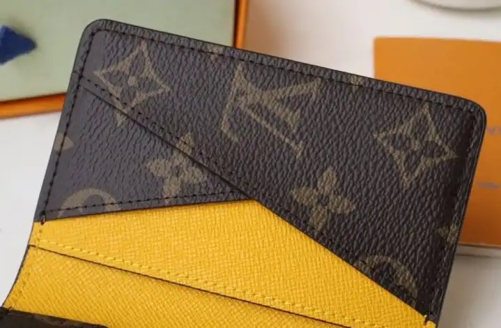 LV Wallets 4192D-0038