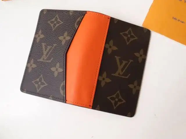 LV Wallets 4192D-0039