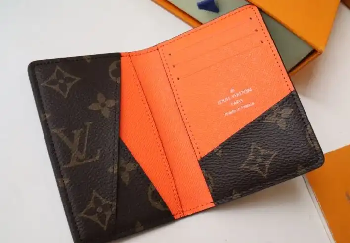 LV Wallets 4192D-0039