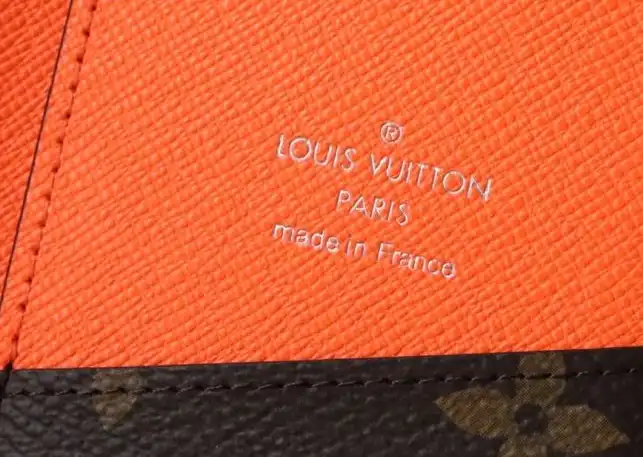 LV Wallets 4192D-0039