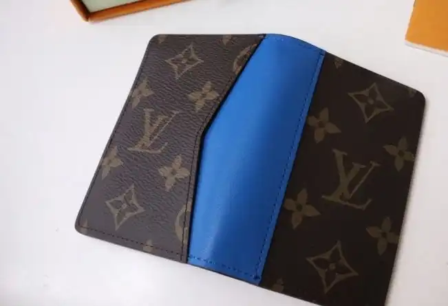 LV Wallets 4192D-0040