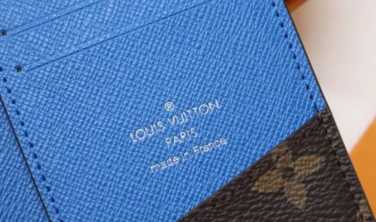 LV Wallets 4192D-0040
