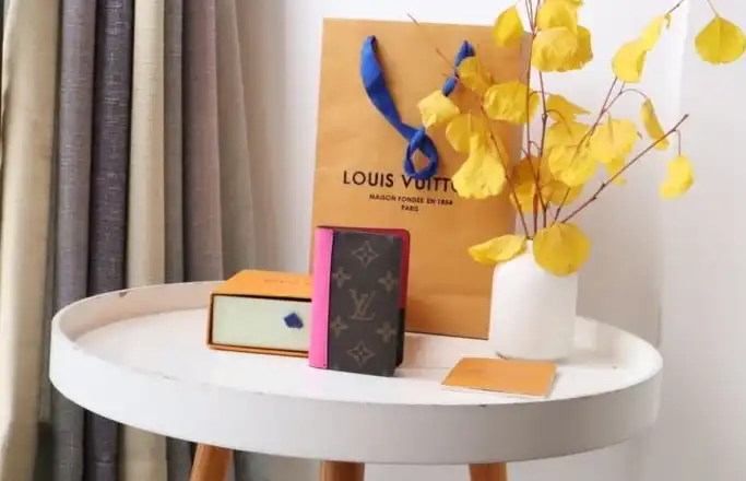 LV Wallets 4192D-0041