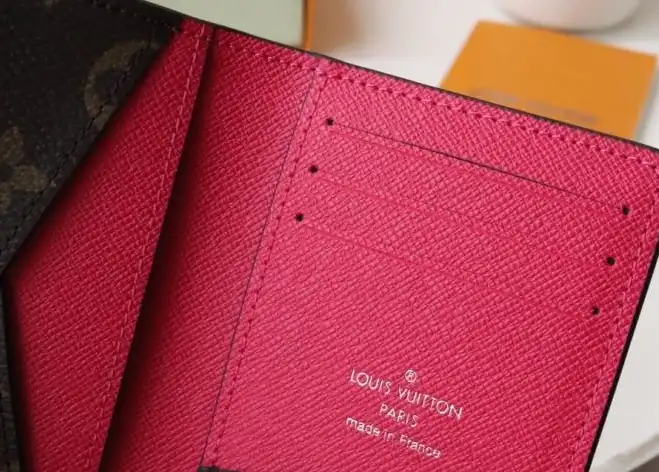 LV Wallets 4192D-0041