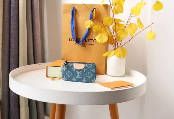 LV Wallets 4192D-0046