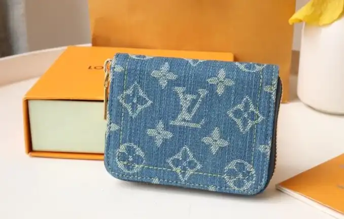 LV Wallets 4192D-0047