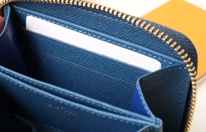 LV Wallets 4192D-0047