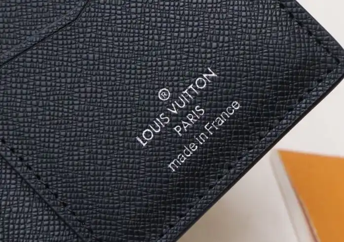 LV Wallets 4192D-0061