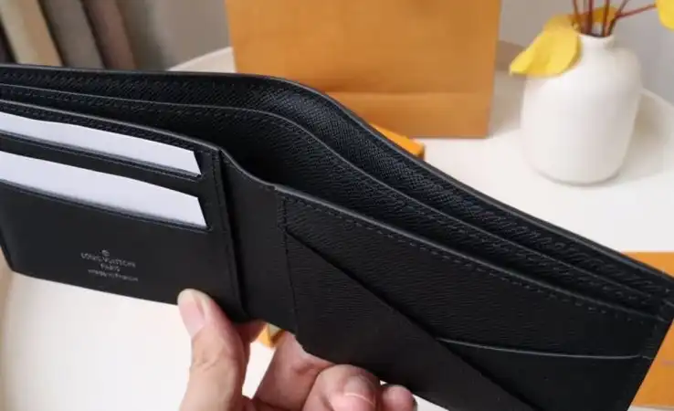 LV Wallets 4192D-0062