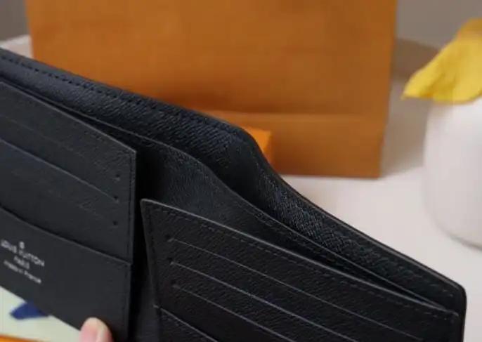 LV Wallets 4192D-0064