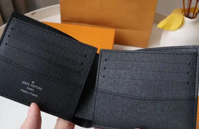LV Wallets 4192D-0065