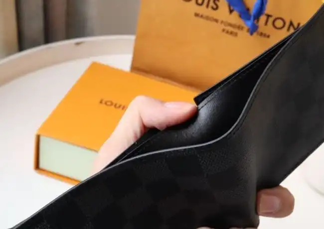 LV Wallets 4192D-0065