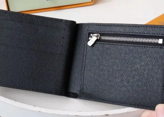 LV Wallets 4192D-0066
