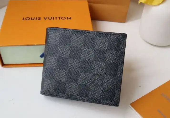 LV Wallets 4192D-0067