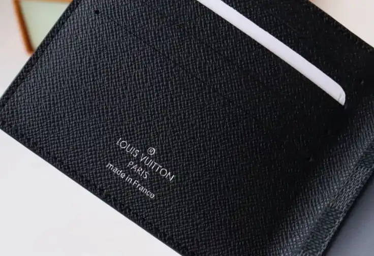 LV Wallets 4192D-0067