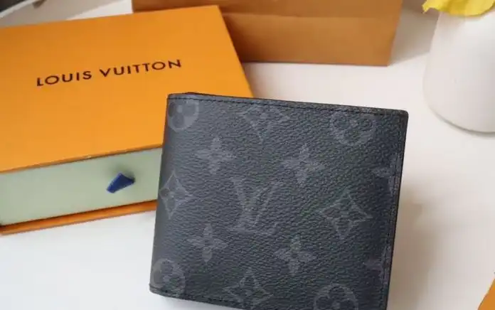 LV Wallets 4192D-0068