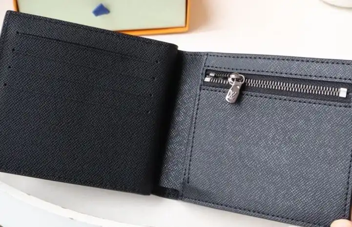 LV Wallets 4192D-0068