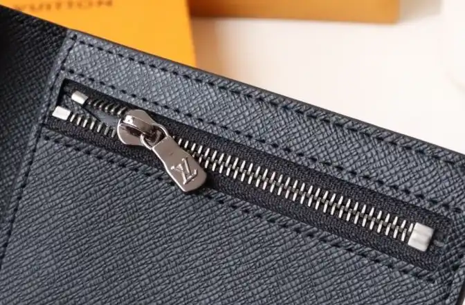 LV Wallets 4192D-0068
