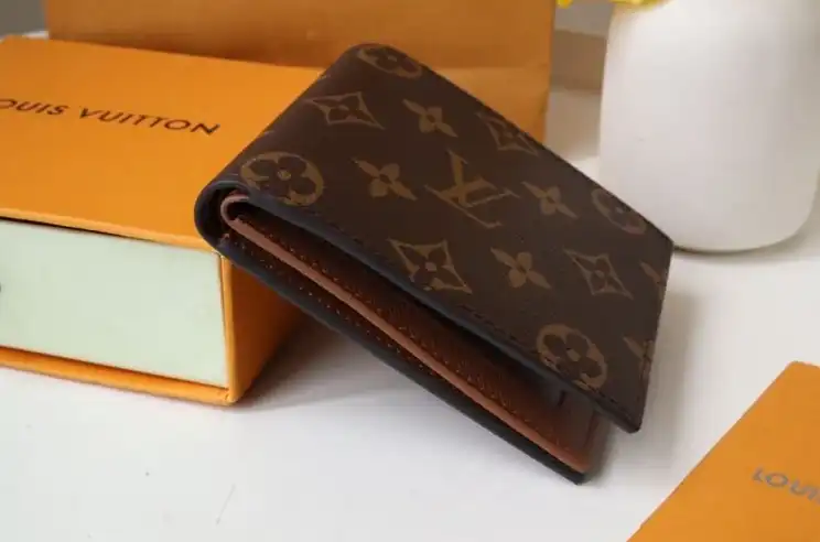 LV Wallets 4192D-0069