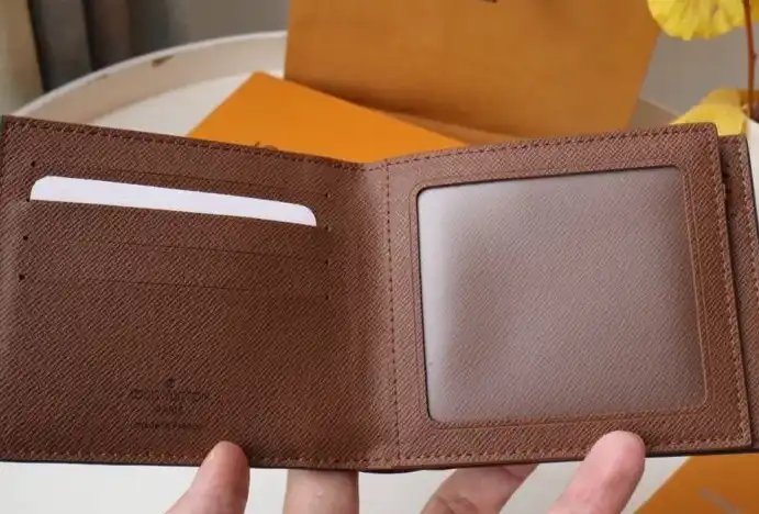 LV Wallets 4192D-0069