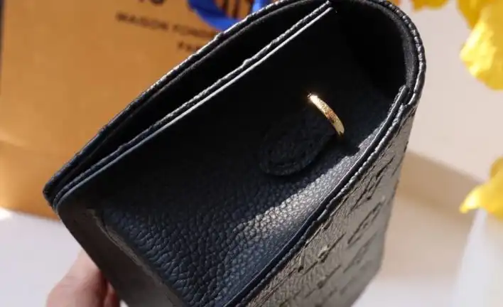 LV Wallets 4192D-0071
