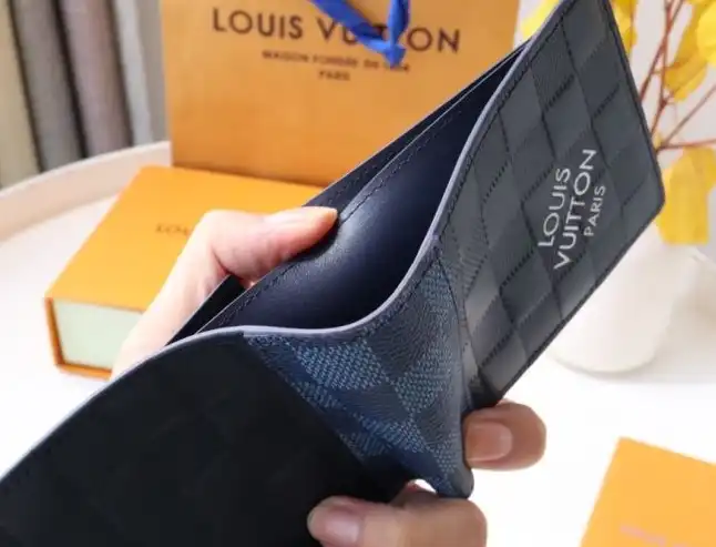 LV Wallets 4192D-0078