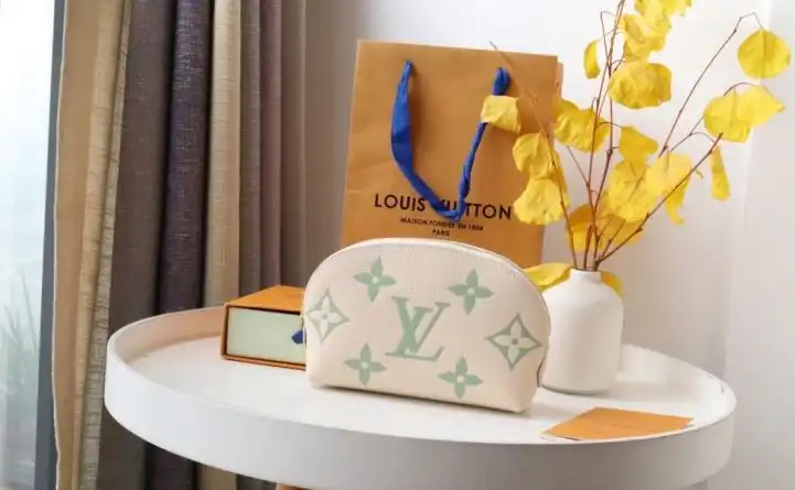 LV Clutch Bags 4192D-0080