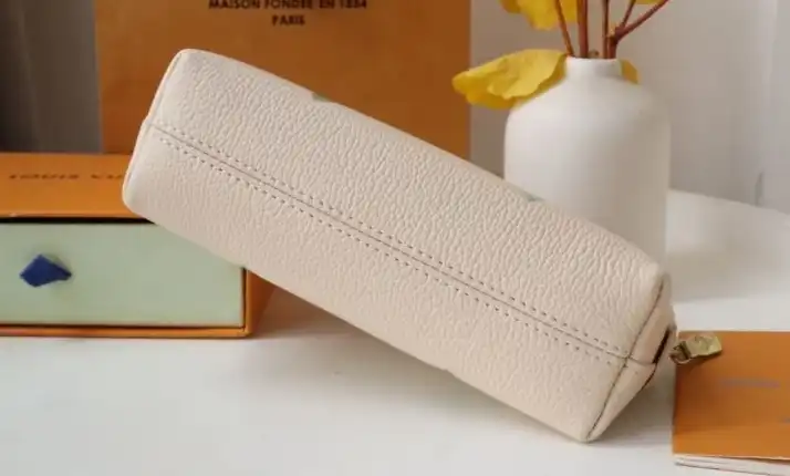 LV Clutch Bags 4192D-0080