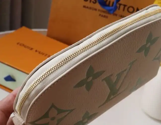 LV Clutch Bags 4192D-0080