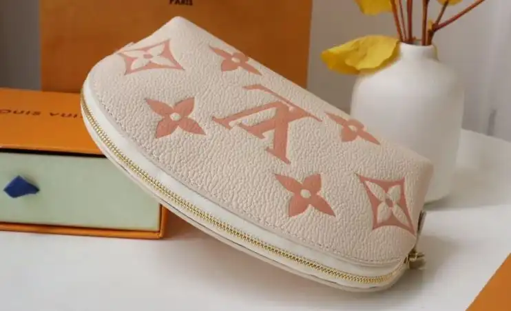 LV Clutch Bags 4192D-0082