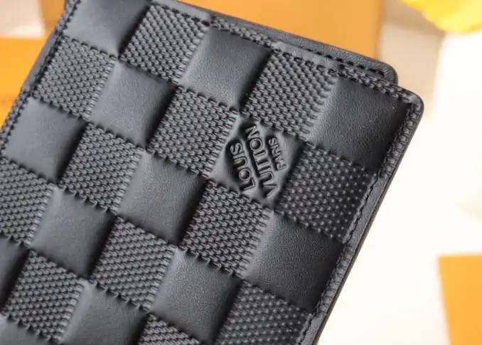 LV Wallets 4192D-0083