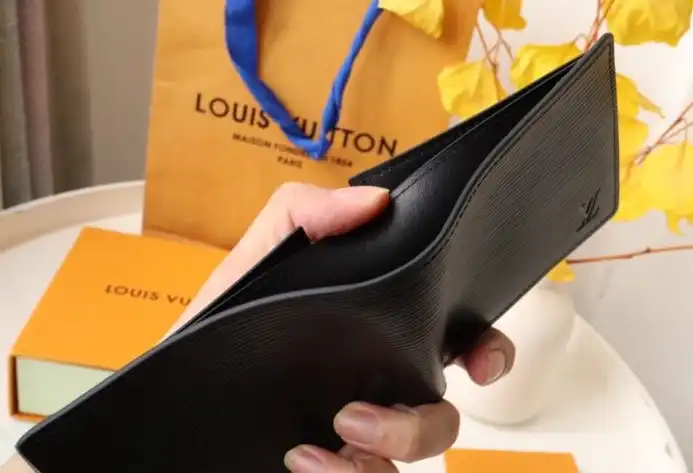 LV Wallets 4192D-0084