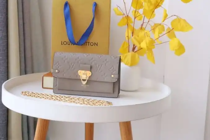 LV Wallets 4192D-0086