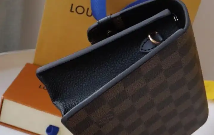 LV Wallets 4192D-0088