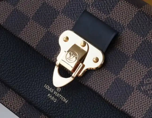 LV Wallets 4192D-0088
