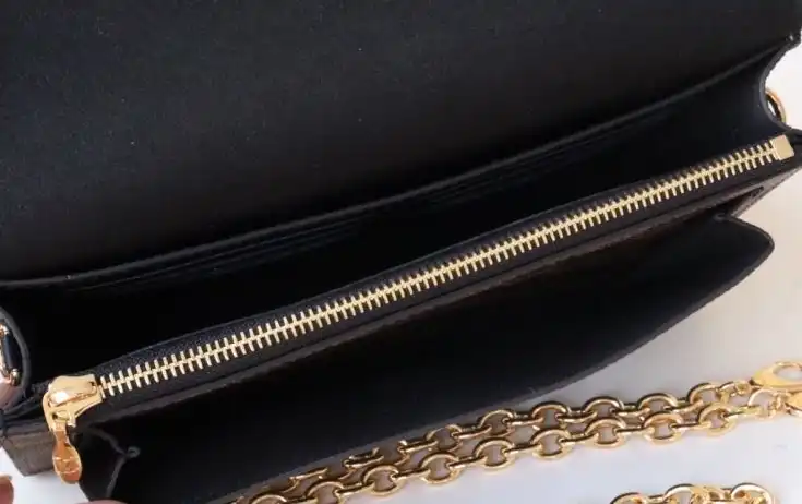 LV Wallets 4192D-0088