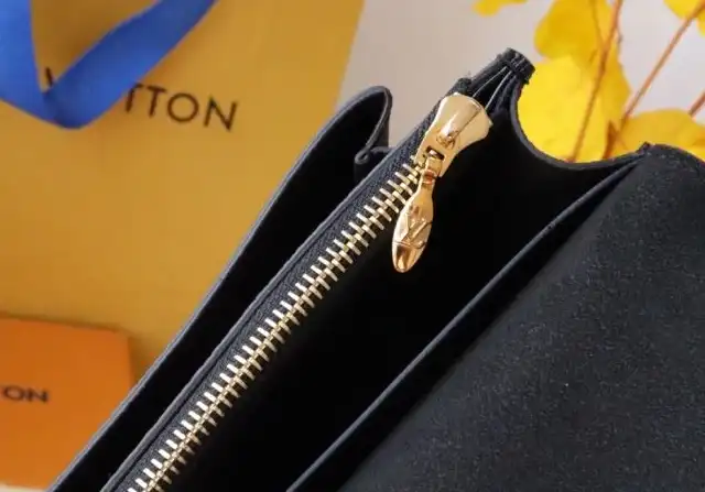 LV Wallets 4192D-0088