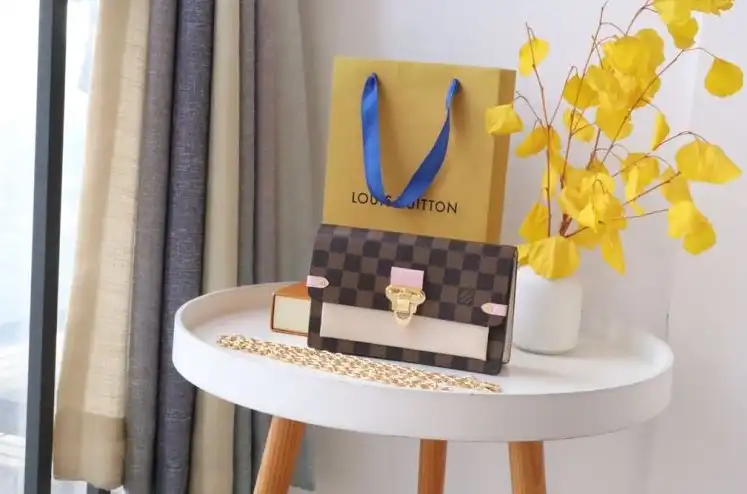 LV Wallets 4192D-0089