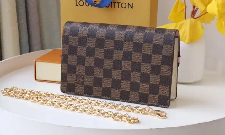 LV Wallets 4192D-0089