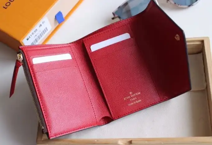 LV Wallets 4192D-0096