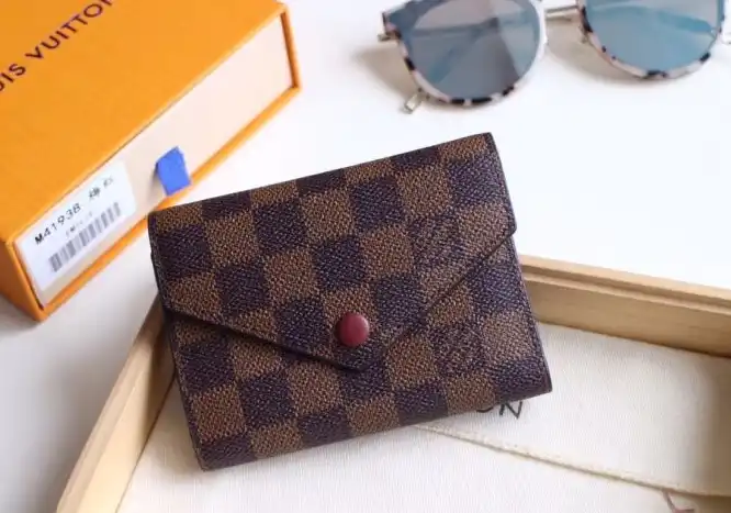 LV Wallets 4192D-0097